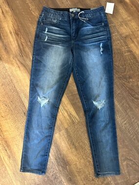 New w/ tags Vintage Wit & Wisdom Dark Blue Distressed Classic Skinny Jeans